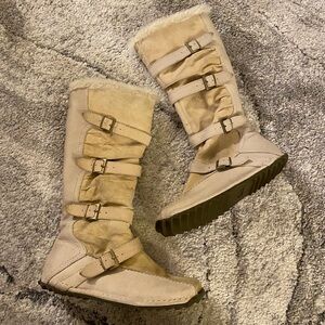 Aldo Faux Fur Vintage Boots, Size 6 90’s Y2K Snow Bunny ❄️